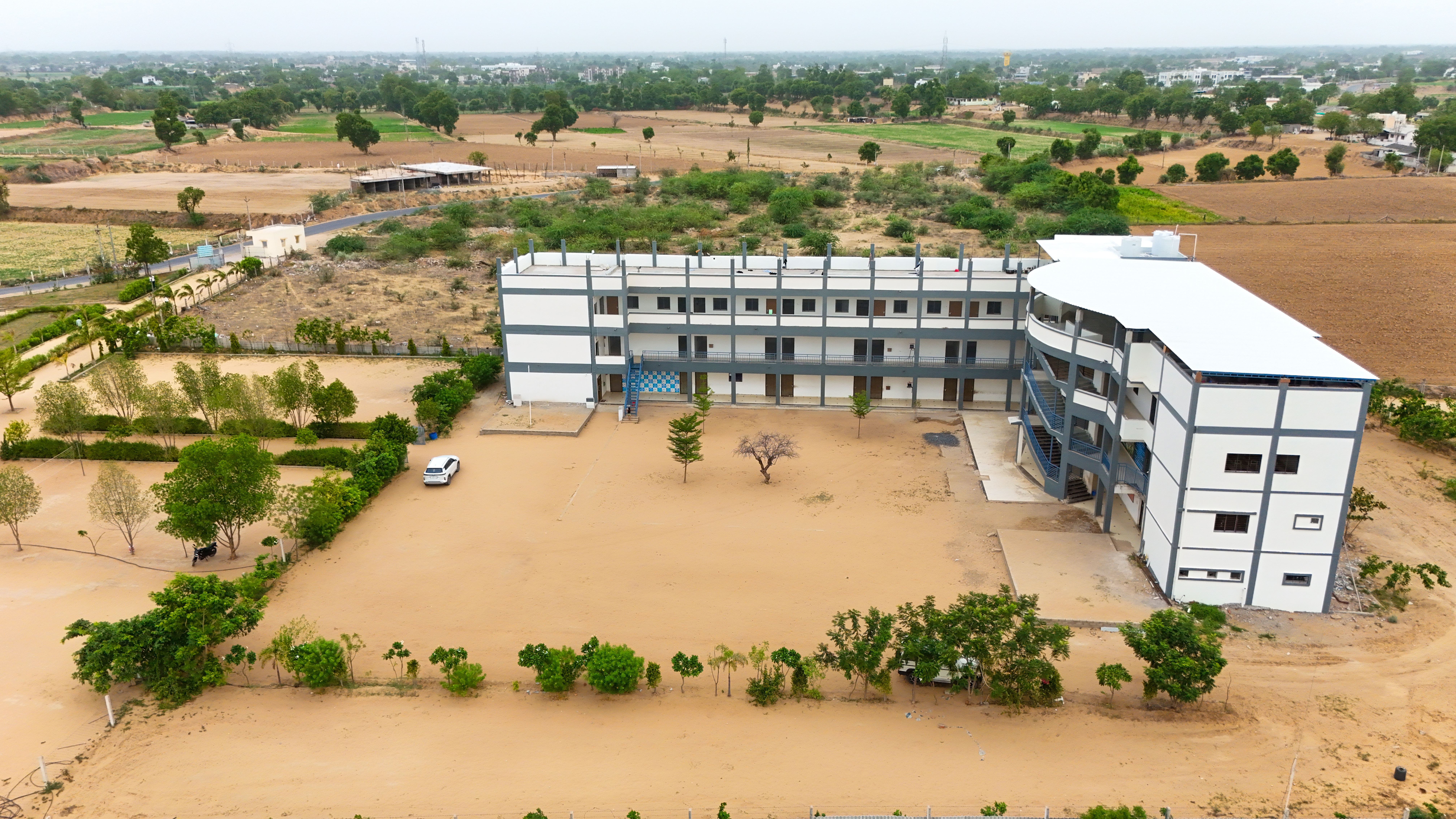 Campus Slider 4